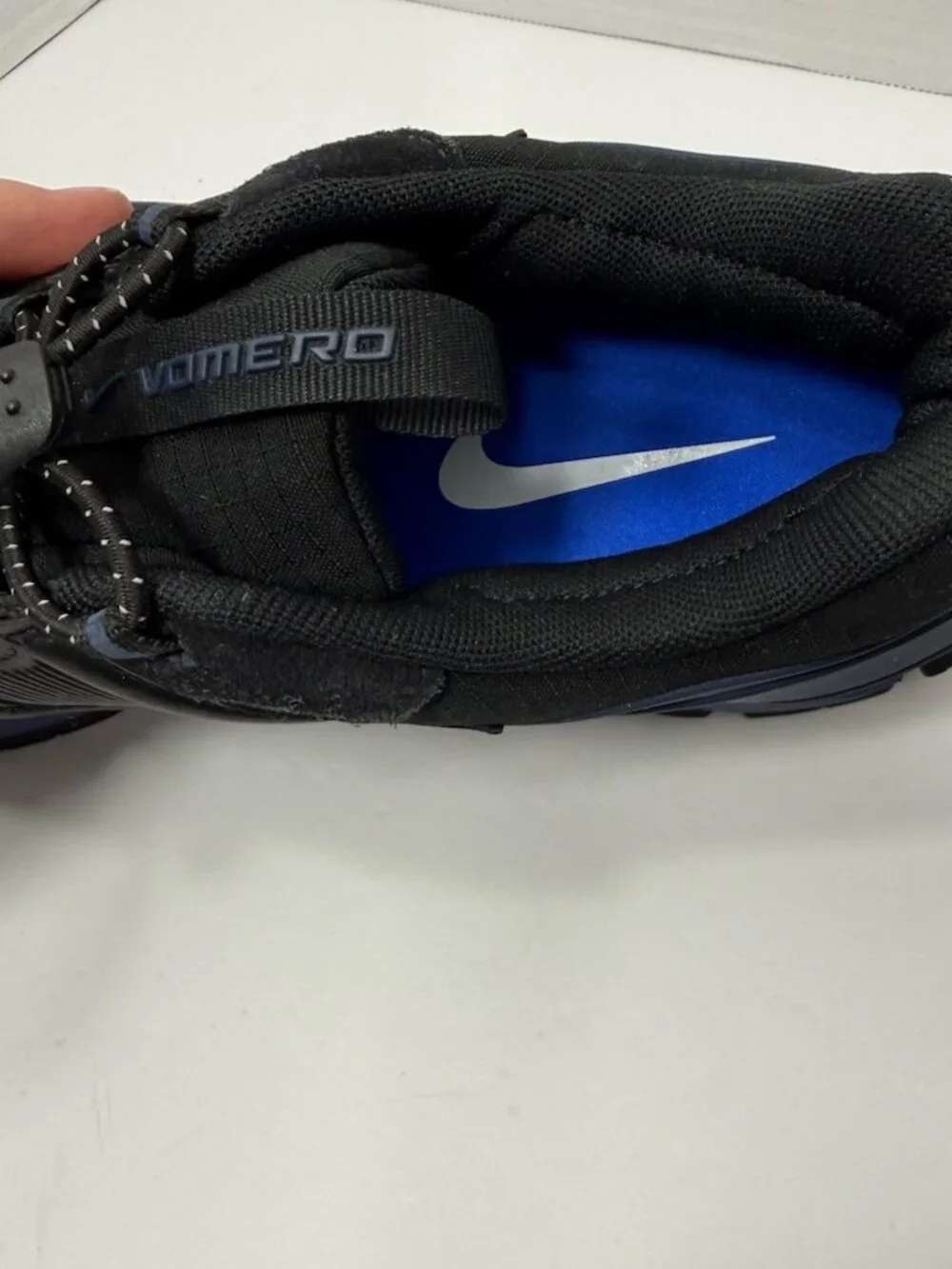 NEW NIKE Zoom Vomero Roam Black & Midnight Blue HQ2181-400 Women’s Size 9.5